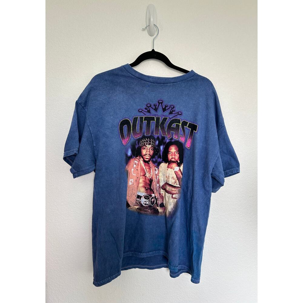 Outcast Vintage Style Oversized Tshirt - XL
